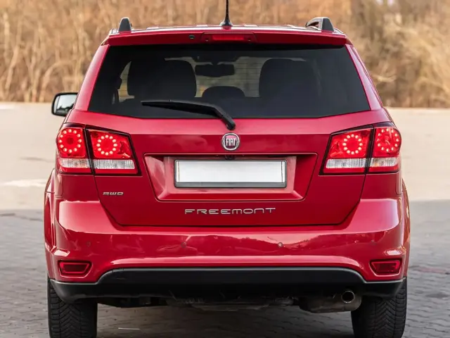 FIAT Freemont 2.0 Multijet 16V DPF Automatik Allrad Cross