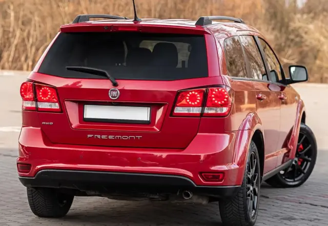 FIAT Freemont 2.0 Multijet 16V DPF Automatik Allrad Cross