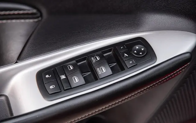 FIAT Freemont 2.0 Multijet 16V DPF Automatik Allrad Cross