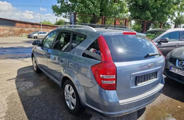 KIA Ceed 1.6 CVVT (122 KM)