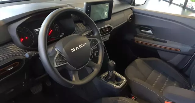 DACIA Sandero Stepway 1.0 TCe Expression CVT