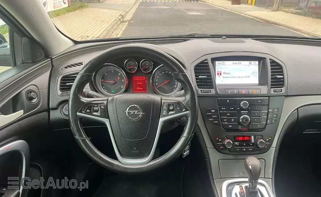 OPEL Insignia 