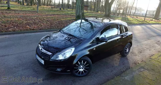 OPEL Corsa 1.2 16V Cosmo