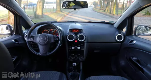 OPEL Corsa 1.2 16V Cosmo