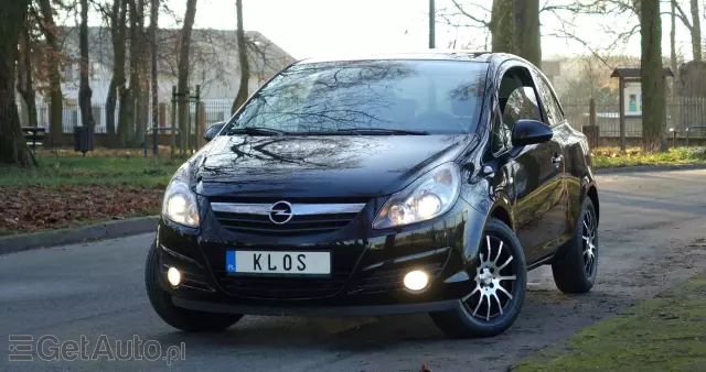 OPEL Corsa 1.2 16V Cosmo