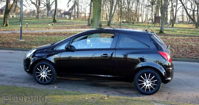 OPEL Corsa 1.2 16V Cosmo