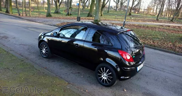 OPEL Corsa 1.2 16V Cosmo