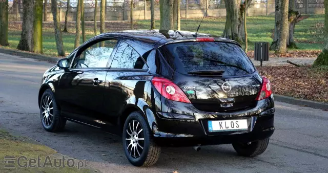 OPEL Corsa 1.2 16V Cosmo