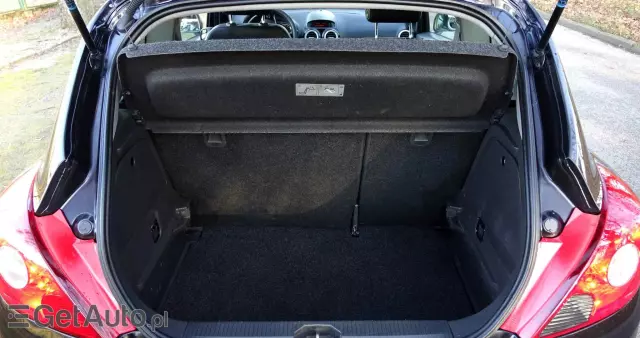 OPEL Corsa 1.2 16V Cosmo