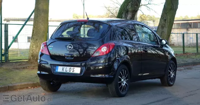 OPEL Corsa 1.2 16V Cosmo