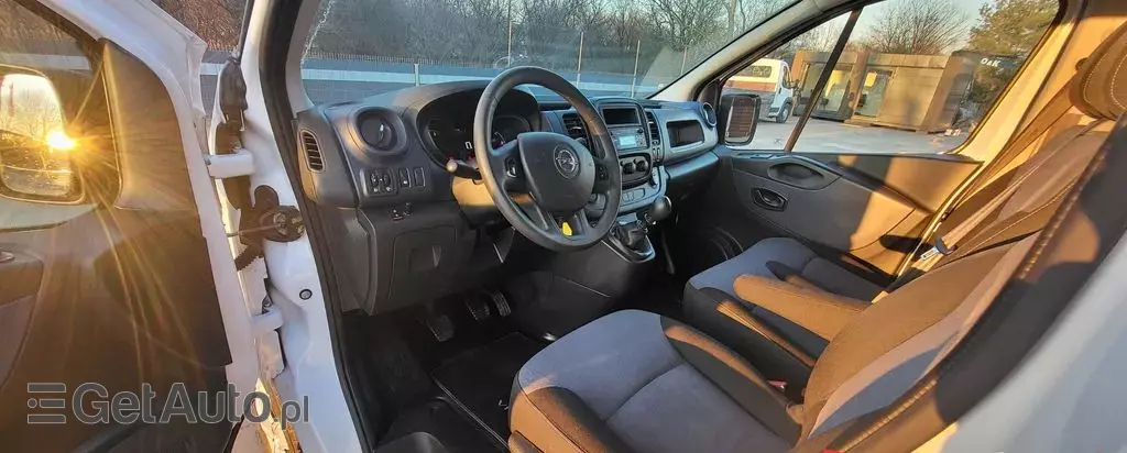 OPEL Vivaro 