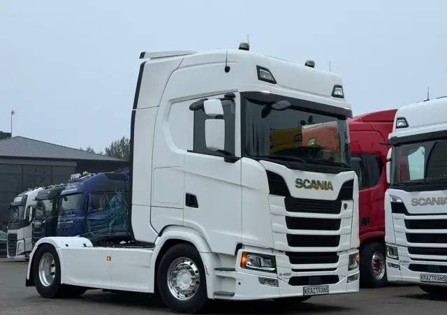 SCANIA S450 2020/21 ASO kontakt TV cała na poduszce z Niemiec 