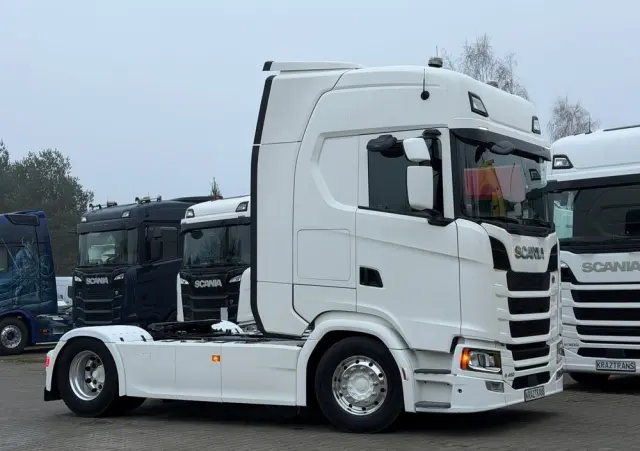 SCANIA S450 2020/21 ASO kontakt TV cała na poduszce z Niemiec 