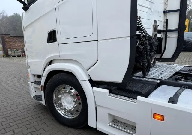 SCANIA S450 2020/21 ASO kontakt TV cała na poduszce z Niemiec 
