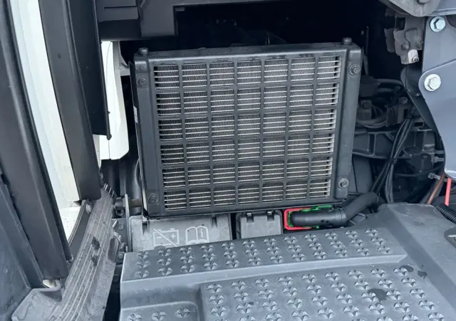 SCANIA S450 2020/21 ASO kontakt TV cała na poduszce z Niemiec 