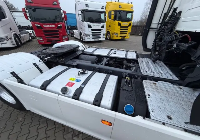 SCANIA S450 2020/21 ASO kontakt TV cała na poduszce z Niemiec 