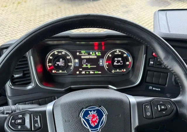 SCANIA S450 2020/21 ASO kontakt TV cała na poduszce z Niemiec 
