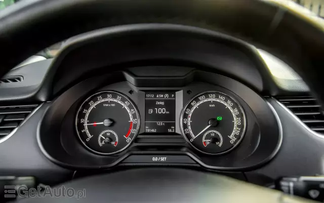 SKODA Octavia 1.6 TDI Drive DSG