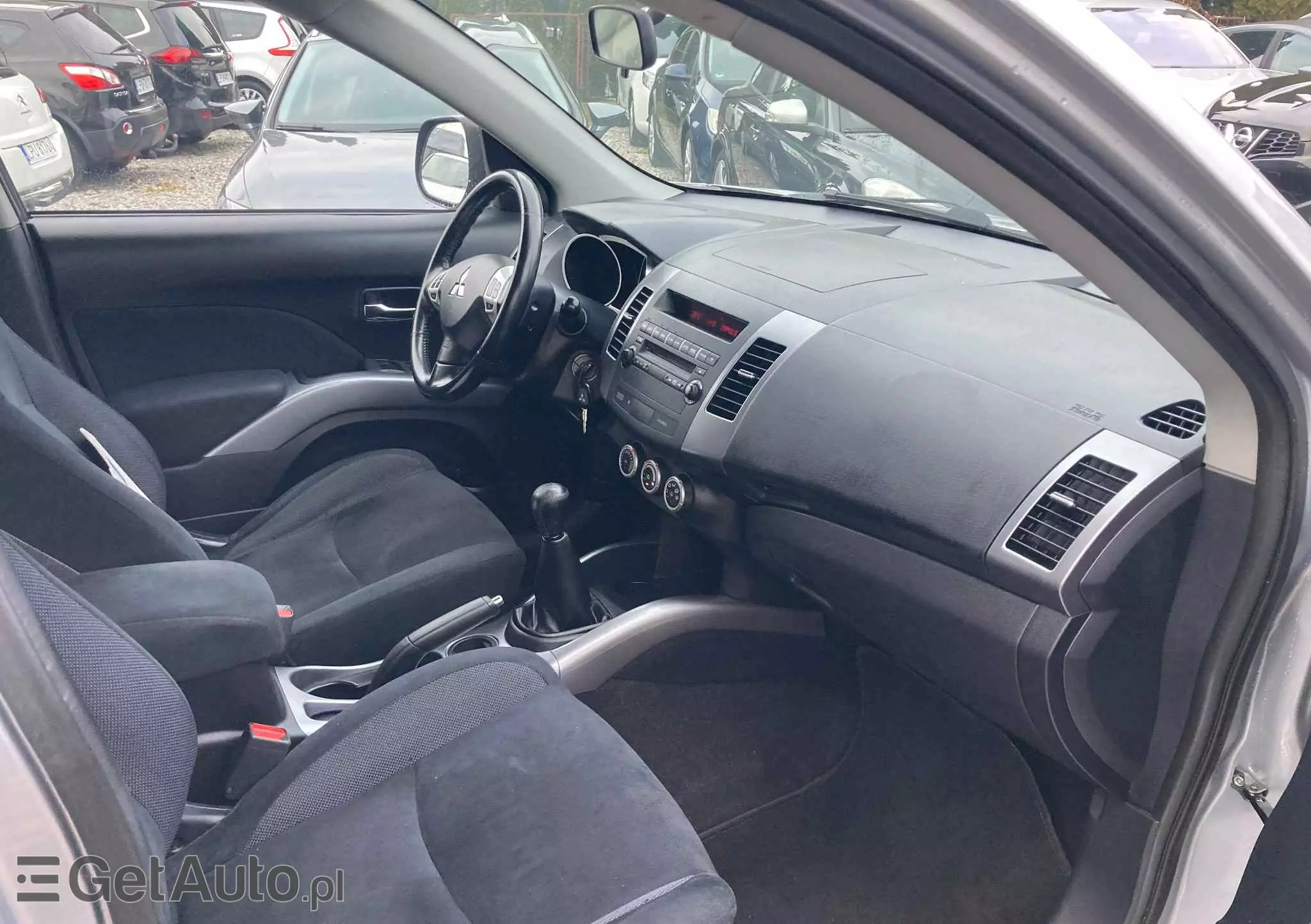 MITSUBISHI Outlander 2.4 Instyle