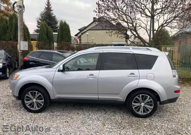 MITSUBISHI Outlander 2.4 Instyle