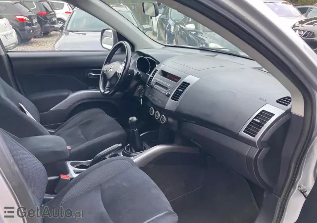 MITSUBISHI Outlander 2.4 Instyle