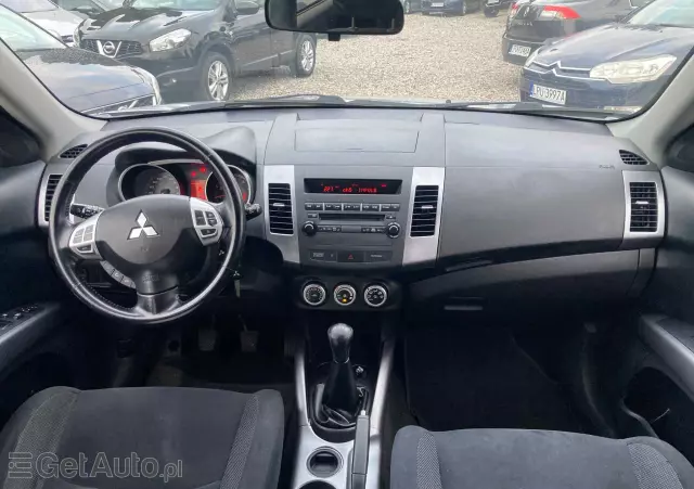 MITSUBISHI Outlander 2.4 Instyle