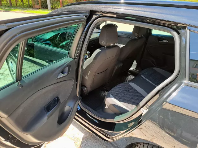 OPEL Astra GS Line S&S