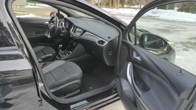 OPEL Astra GS Line S&S