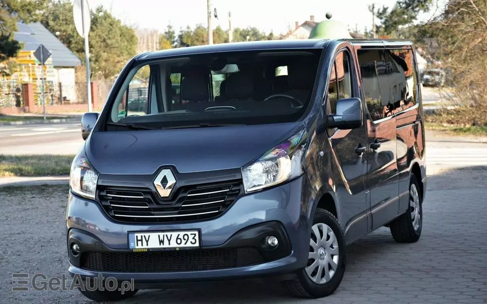 RENAULT Trafic 