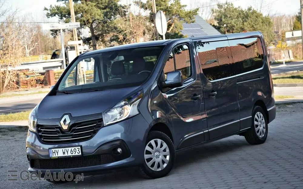 RENAULT Trafic 