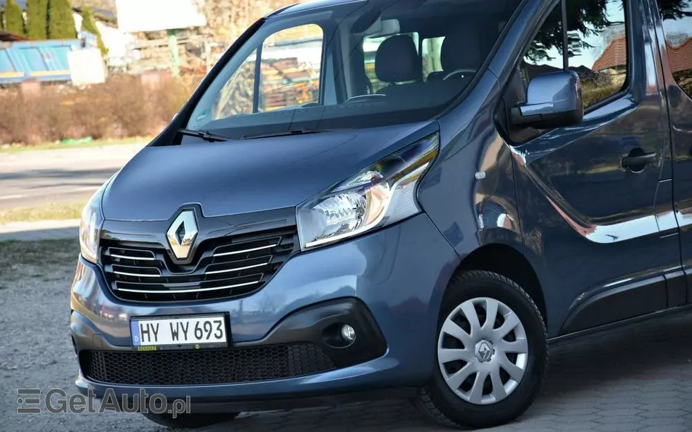 RENAULT Trafic 