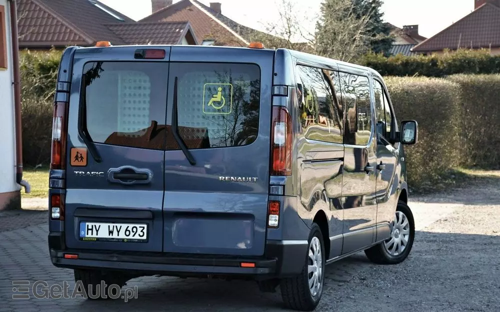 RENAULT Trafic 