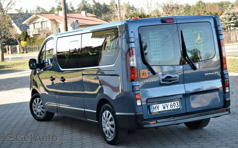 RENAULT Trafic 