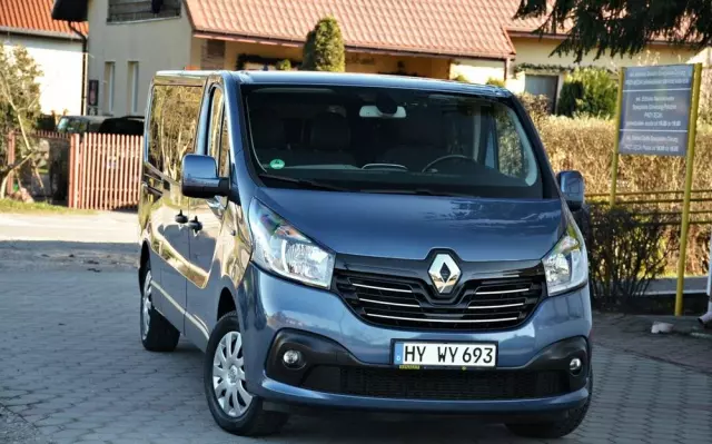 RENAULT Trafic 