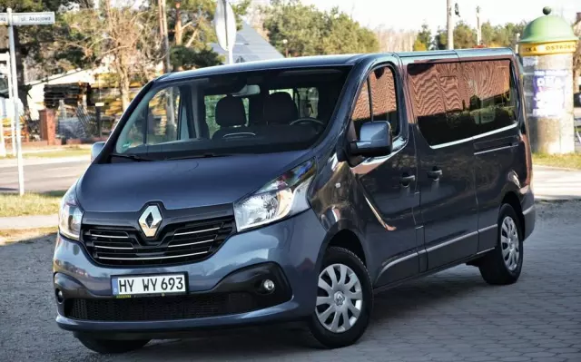 RENAULT Trafic 