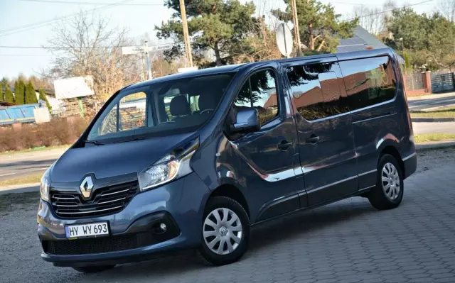 RENAULT Trafic 