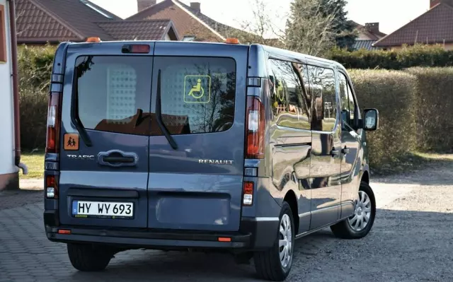 RENAULT Trafic 