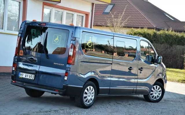 RENAULT Trafic 