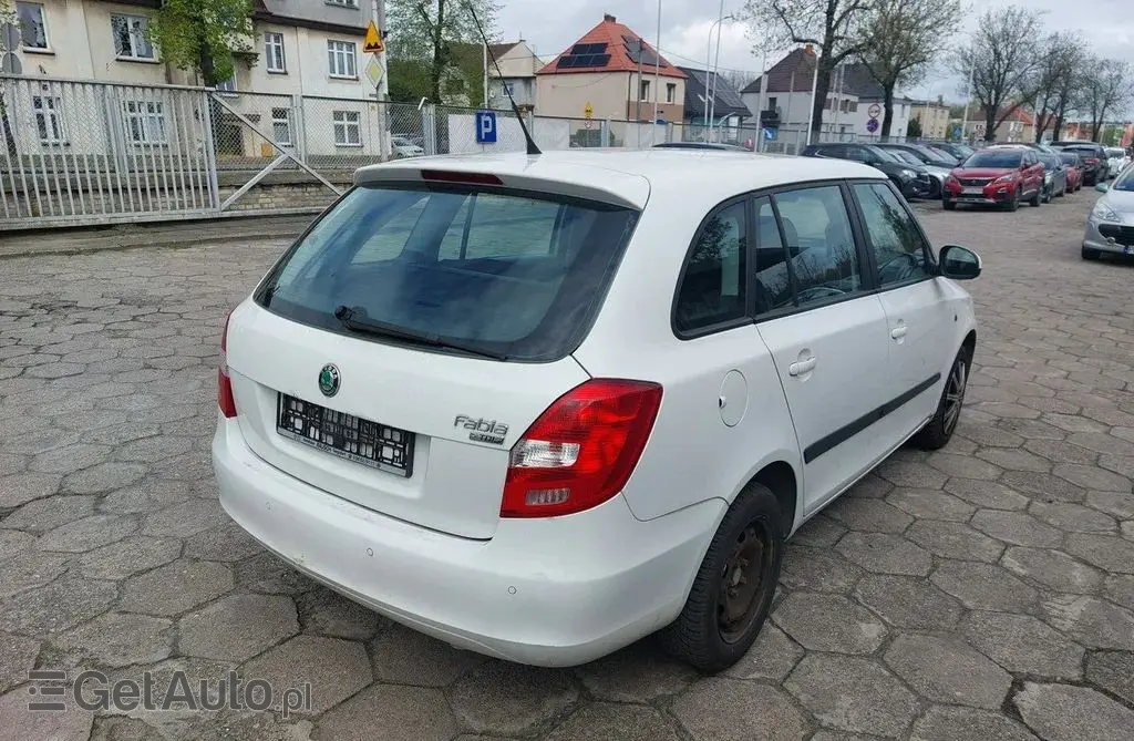SKODA Fabia 