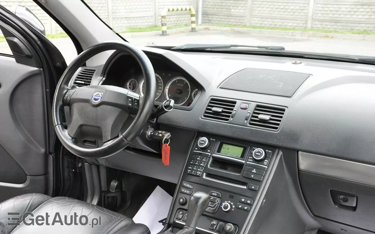 VOLVO XC 90 2.4D Momentum