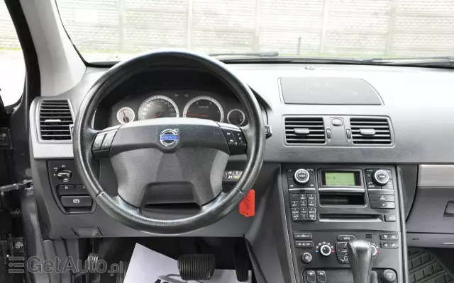 VOLVO XC 90 2.4D Momentum