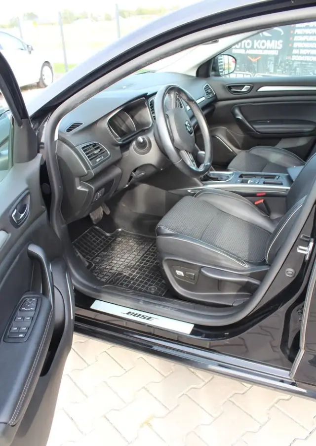 RENAULT Megane 1.2 16V TCe Bose EDC EU6