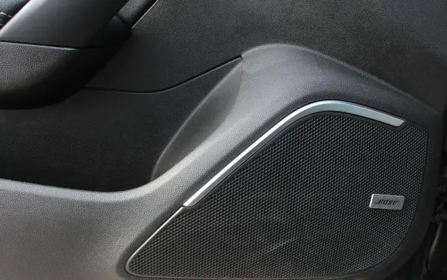 RENAULT Megane 1.2 16V TCe Bose EDC EU6