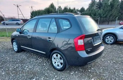 KIA Carens 