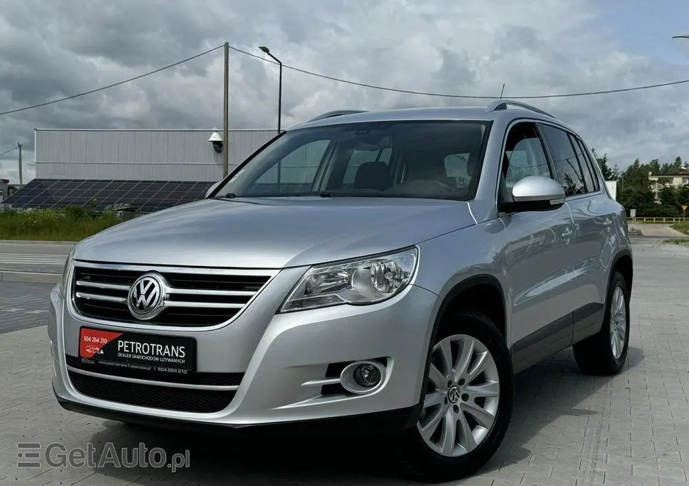 VOLKSWAGEN Tiguan 