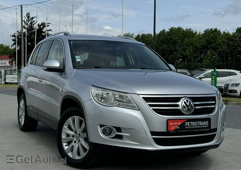 VOLKSWAGEN Tiguan 