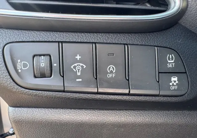 HYUNDAI I30 1.5 DPI Classic +