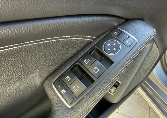 MERCEDES-BENZ CLA 220 d 7G-DCT SCORE