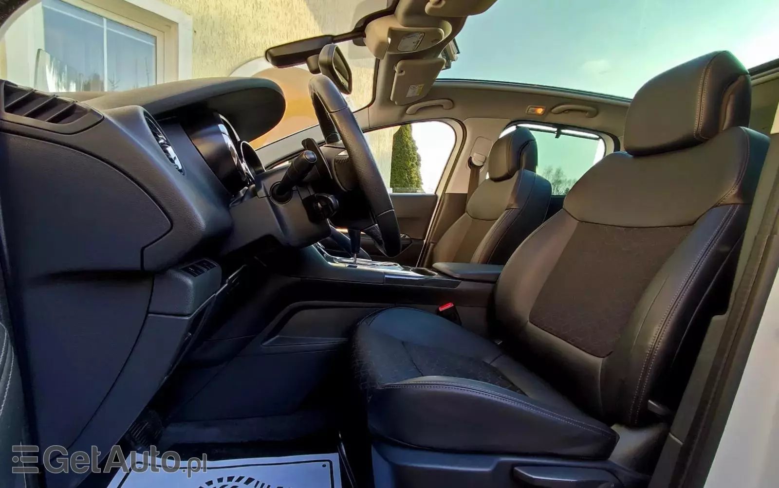 PEUGEOT 3008 1.6 HDi Premium