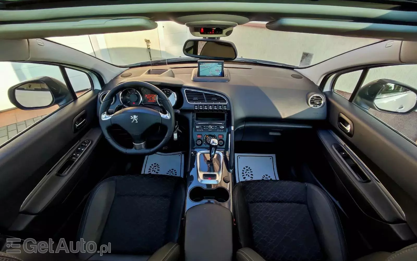 PEUGEOT 3008 1.6 HDi Premium